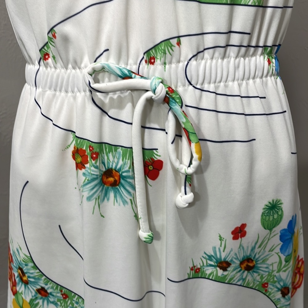 Vintage White Dress with Colorful Floral Design - Picture 2 of 13